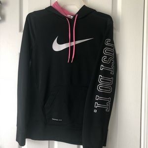 ❤️❤️❤️ SALE Nike hoodie with pink details!